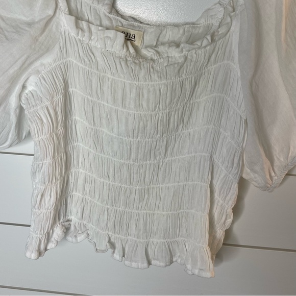 a.n.a. A new approach Shirred Short Sleeve Peasant Top blouse white Medium. - Picture 5 of 10